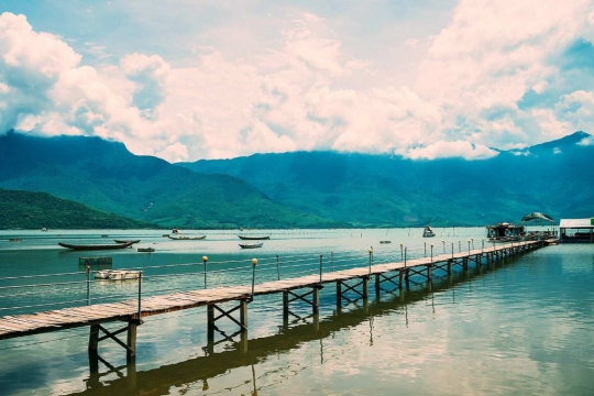 LAP AN LAGOON—A QUIET MIRROR OF THE SKY IN THE HEART OF HUE