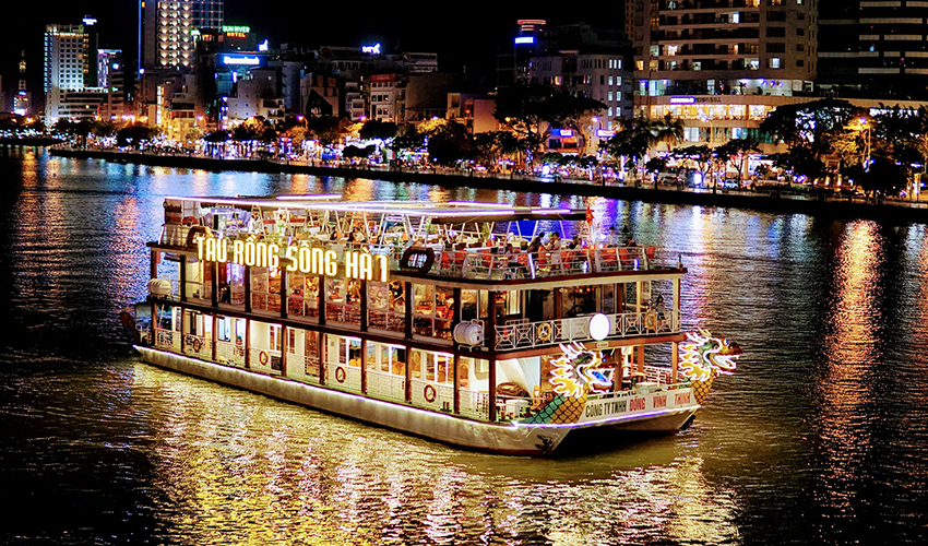 Da Nang Nightlife Tour with Cruise on Han River tour