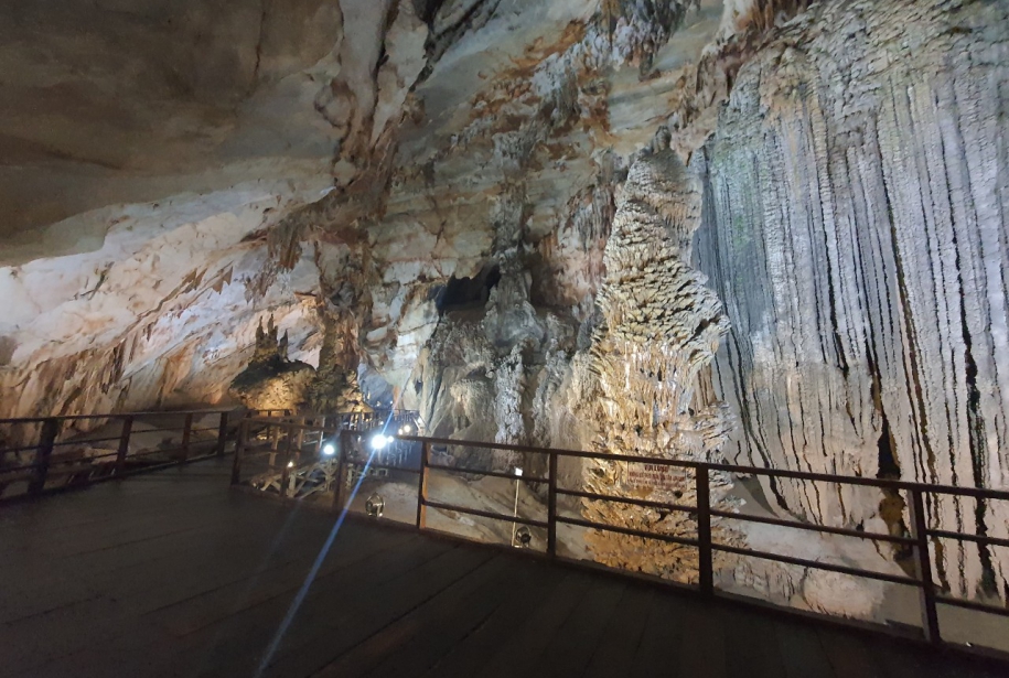 boat on Chay river to visit Phong Nha Cave