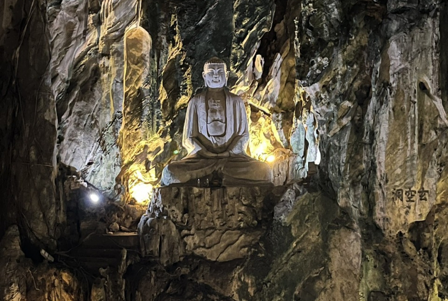 Lady Buda más alta en Da Nang