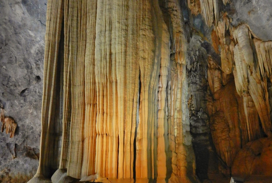 Cueva Oscura