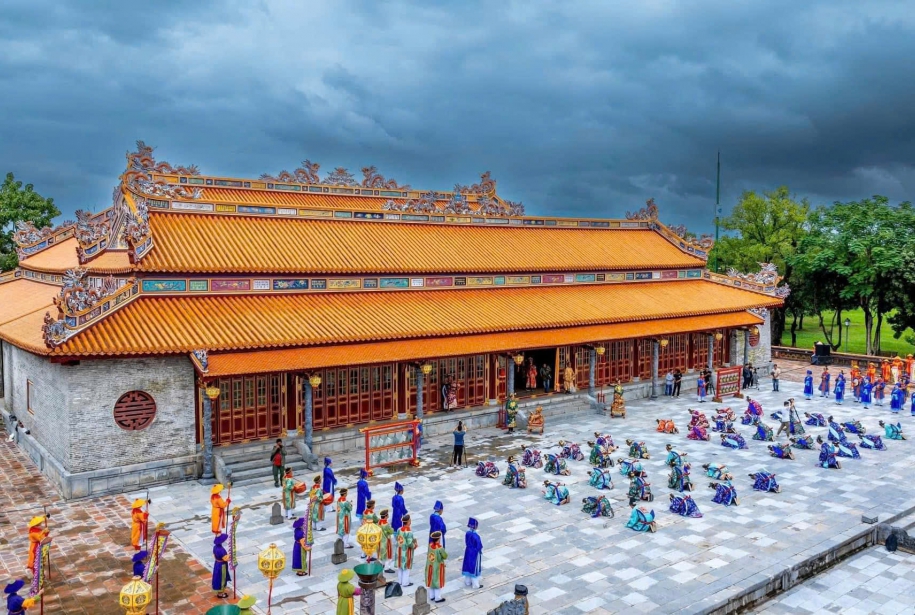 Hue city tour