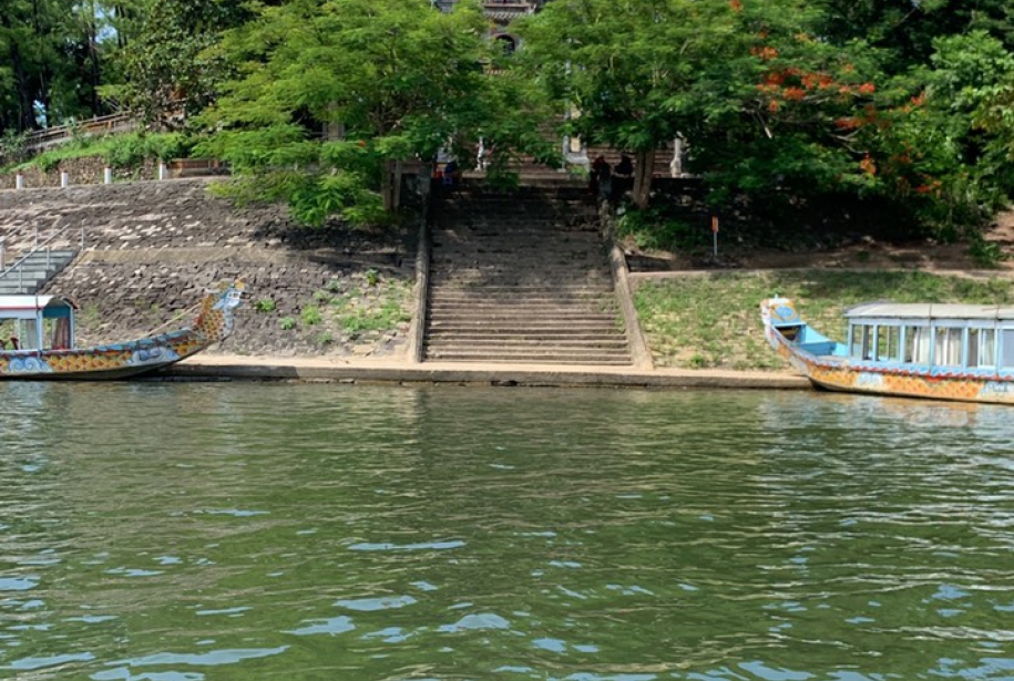 Visitar ciudad imperial Hue en privado desde puerto Chan May, Hue