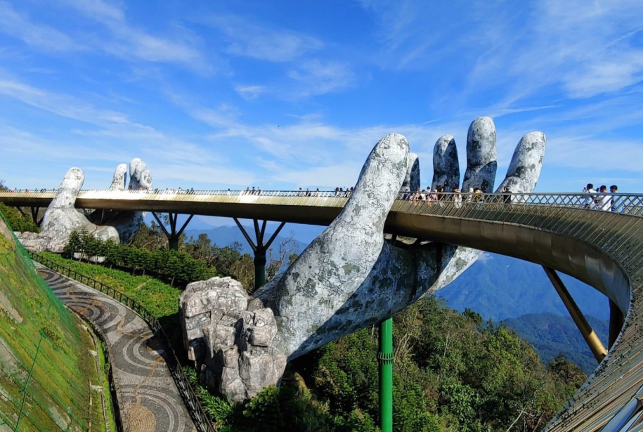 Hue – Da Nang – Hoi An incluyendo Puente de Manos Doradas en 2 diás