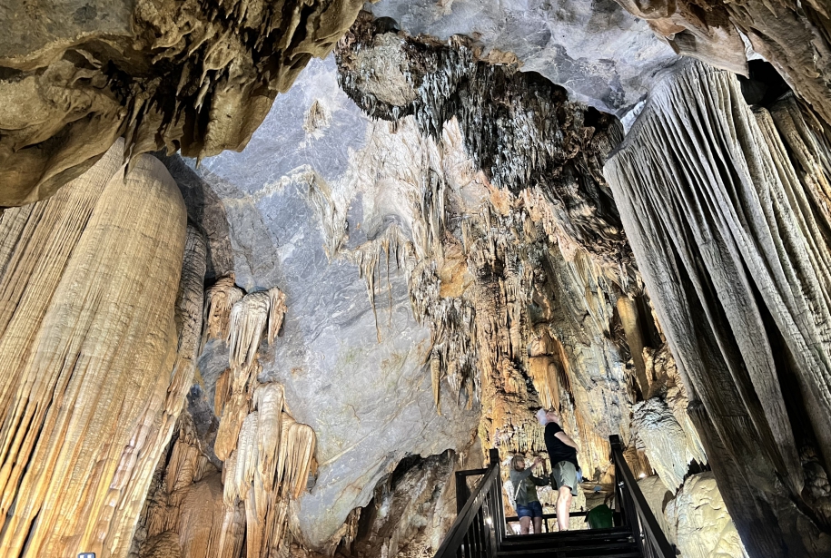 Cueva Oscura