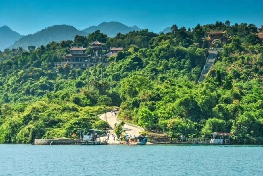 Bach Ma National Park Tour Fullday