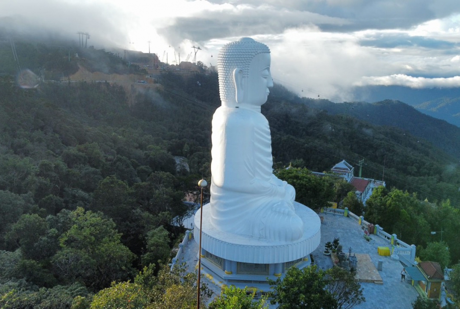 Ba Na Hills and Golden Bridge Tour