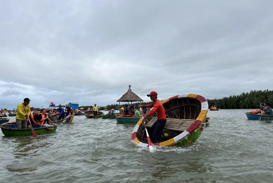 Balade en bateau panier
