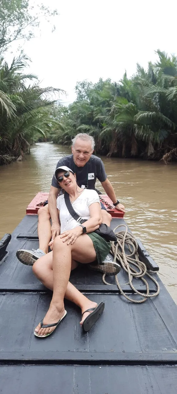 Excursion aux tunnels de Cu Chi et au Delta du Mékong en une journée avec guide parlant français 