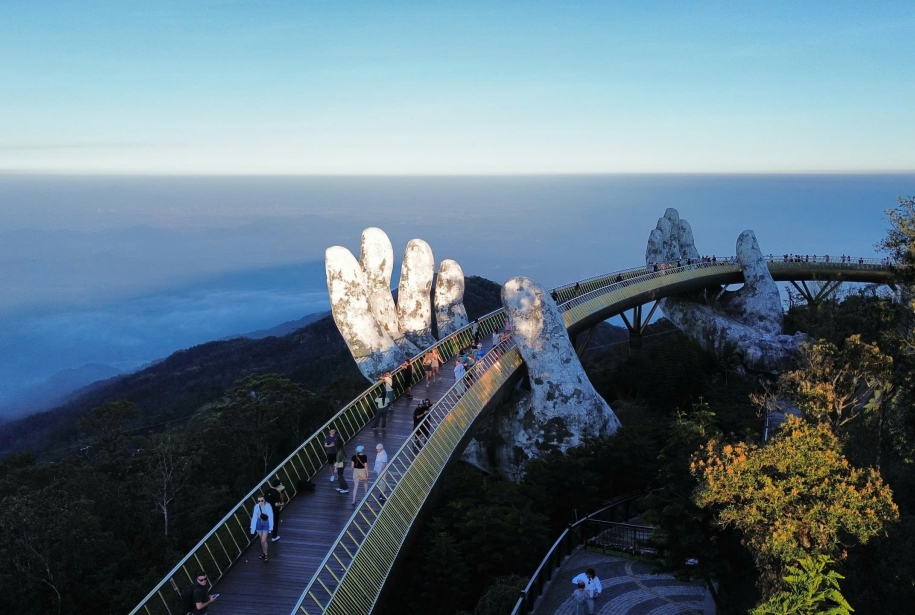 Puente de manos doradas