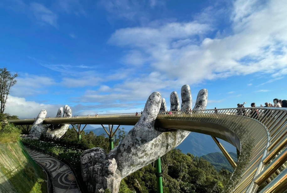Puente de manos doradas