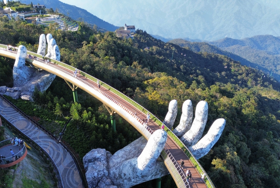 Puente de manos doradas