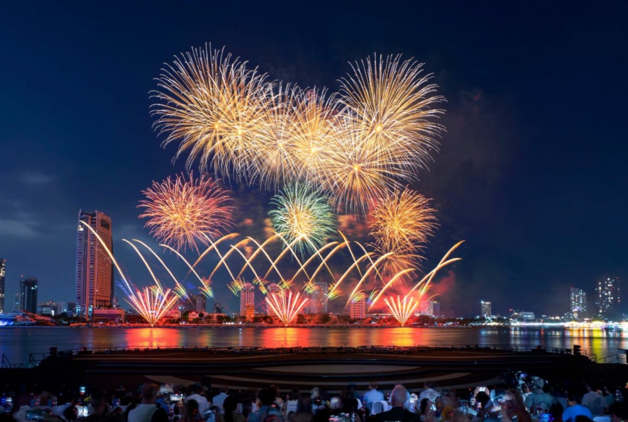 Hoi An to Da Nang Tour - Da Nang International Fireworks Festival 2026 